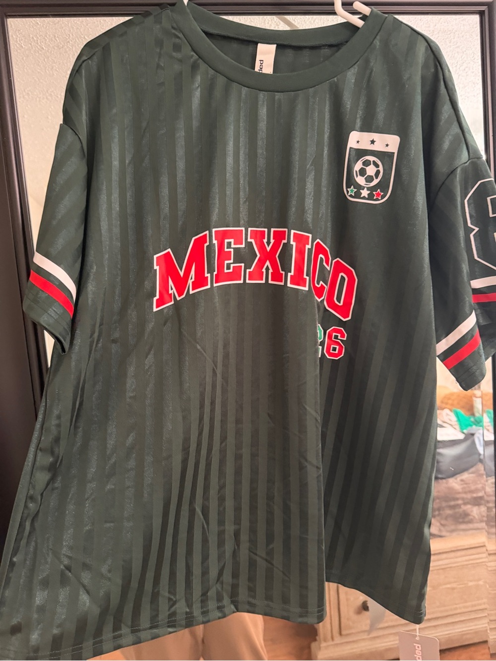 Missguided Dark Green Mexico Graphic Soccer Tee with Red Accent - Picture 5 of 11